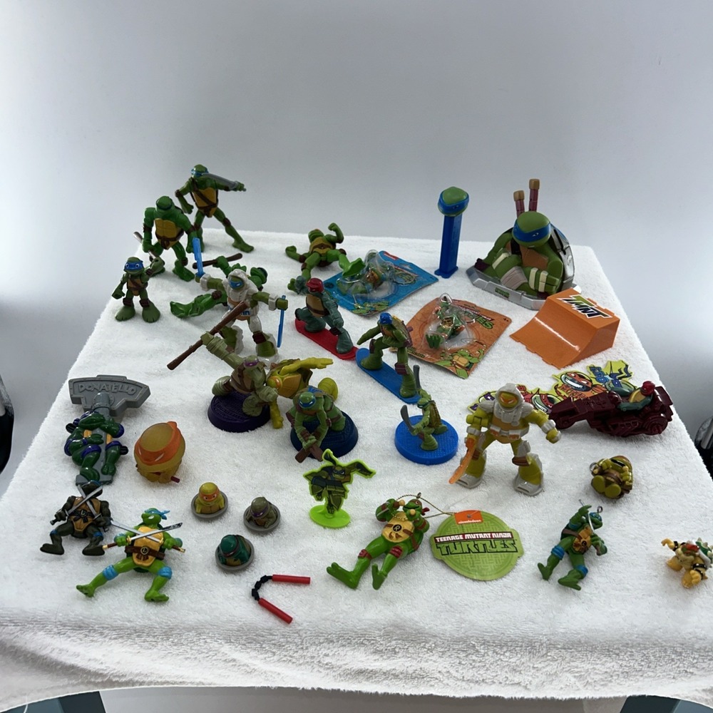 TMNT Ninja Turtles Action Figures Playmates LOT OF 30+ NEW & VINTAGE!